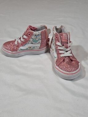 Vans Toddlers Sk8 Hi Zip, (Shark Party) Pink Icing/True White, Size 4.5 Toddler